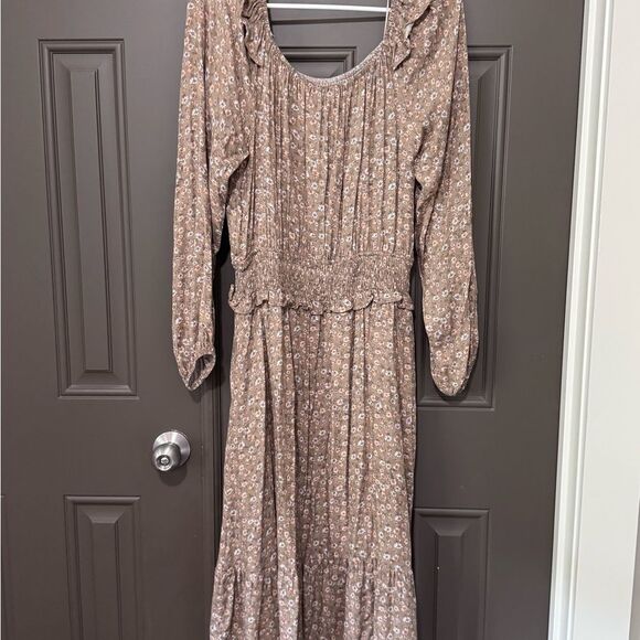Elegant Tan Women's Dress - Picture 2 of 2